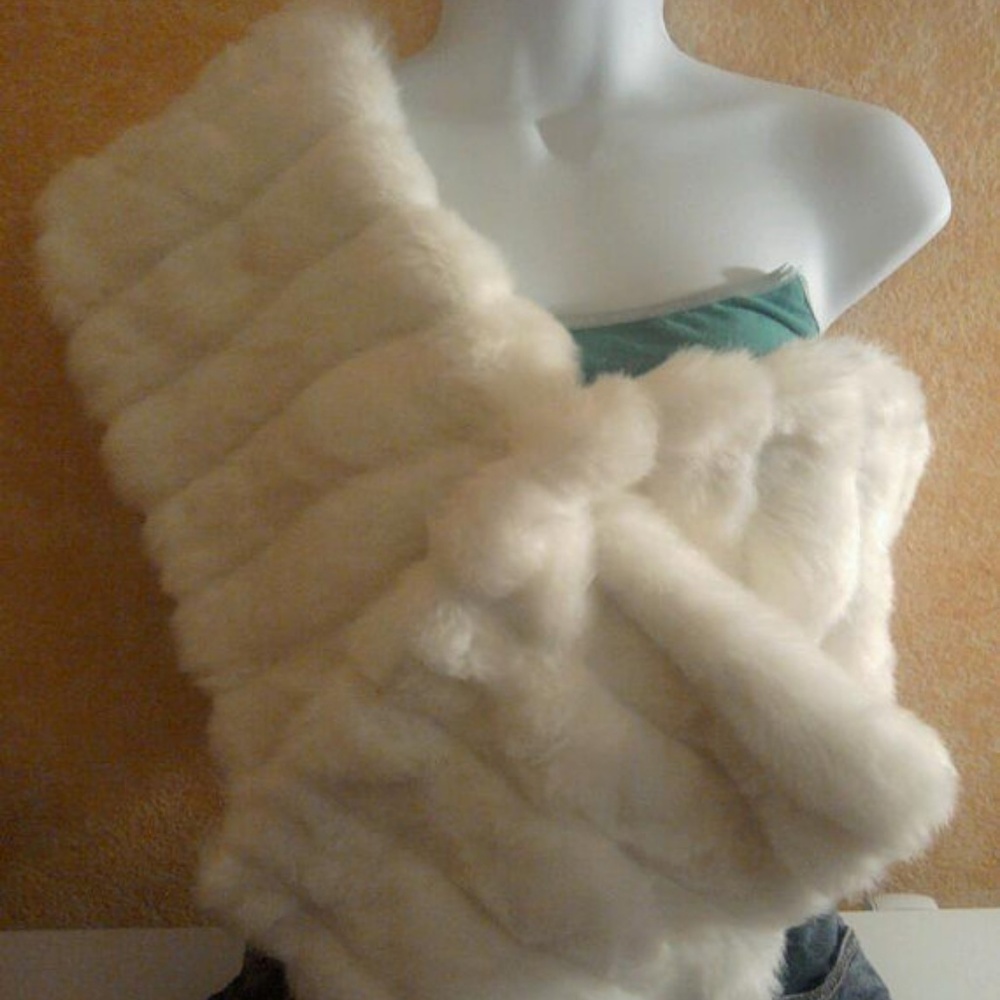 White Faux Mink Fur and Olive Green Sequin Wrap - Picture 1 of 5